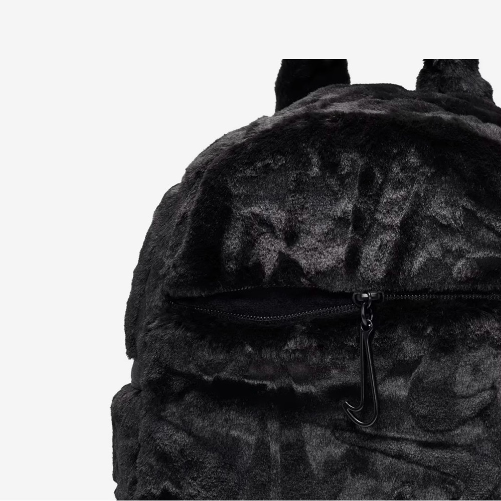 Nike Black Backpack - Picture 3 of 15